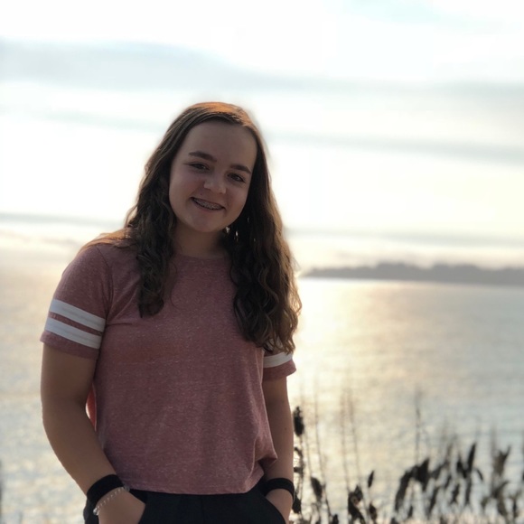 Meet your Posher, Meredith - Picture 1 of 1